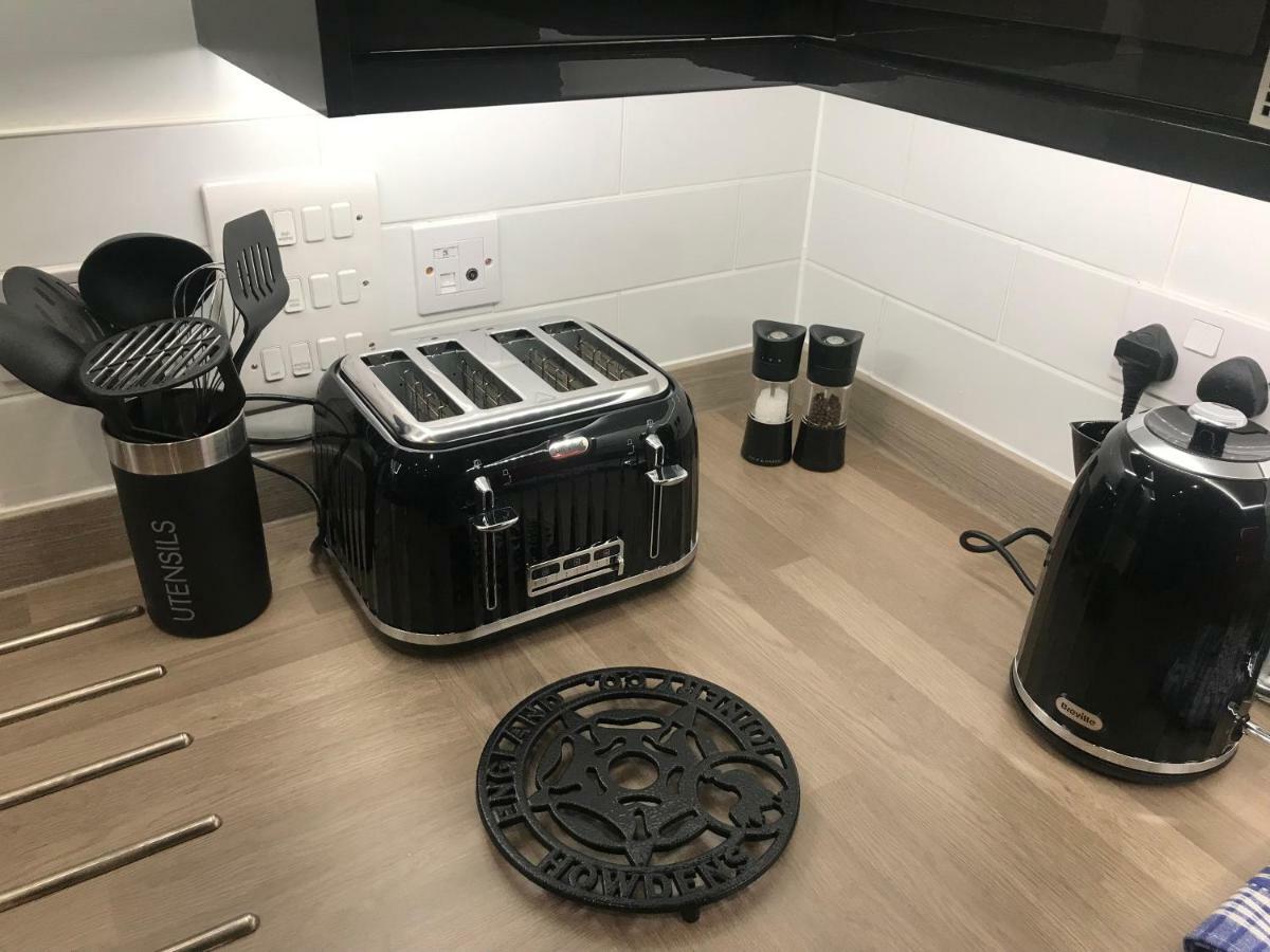 Cavendish House With Secure, Allocated Parking, 2 Mins Walk From Windsor Castle חדר תמונה