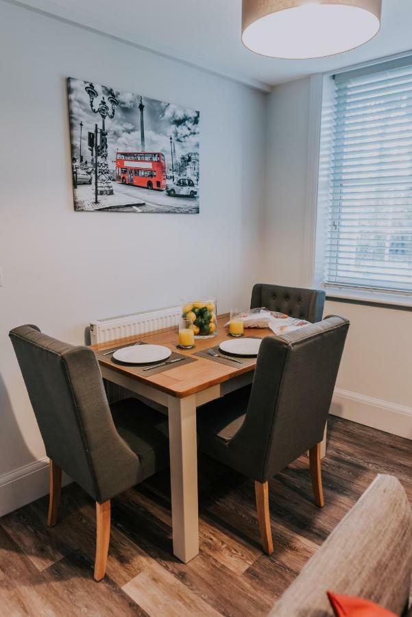 Cavendish House With Secure, Allocated Parking, 2 Mins Walk From Windsor Castle חדר תמונה